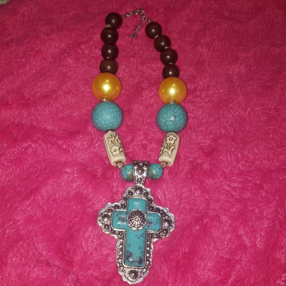 Chunky country Cross statemetn necklace